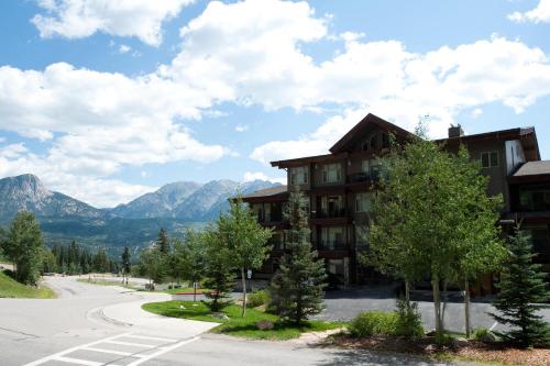 Peregrine Point 306 - image 10