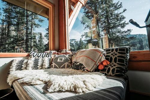 Red Mountain Alpine Lodge - image 4