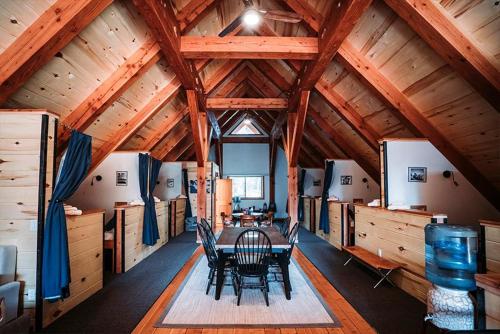 Red Mountain Alpine Lodge - image 6