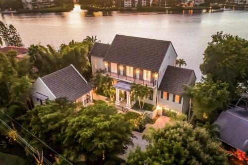 Sarasota Luxury Estate - main image