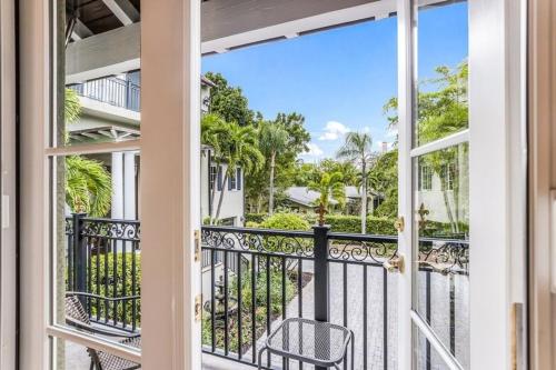 Sarasota Luxury Estate - image 11