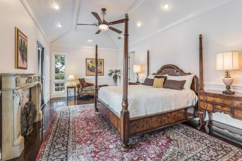 Sarasota Luxury Estate - image 12
