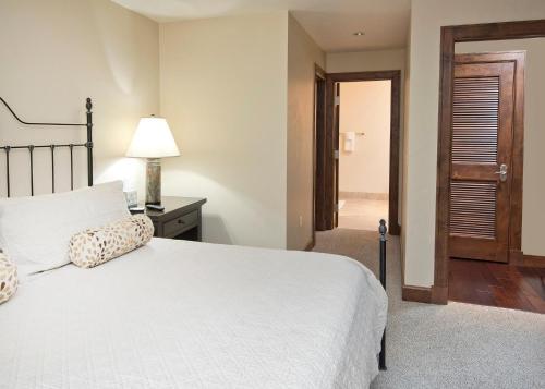Ascent Residence 309 - image 11