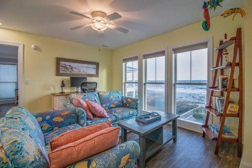 Luxurious oceanfront located in OKI's Paradise Shores