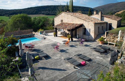 Le Clos des Amandiers - Chambre d'hôtes - Simiane-la-Rotonde