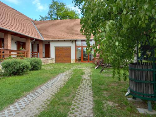 Exterior view, Galambos Pinceszet in Abaújszántó