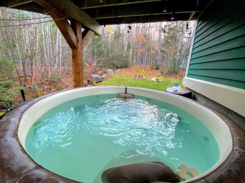 E7 Sunny Bretton Woods private home next to the slopes of Bretton Woods Hot Tub, Wifi E7 Sunny Bretton Woods private home next to the slopes of Bretton Woods Hot Tub, Wifi