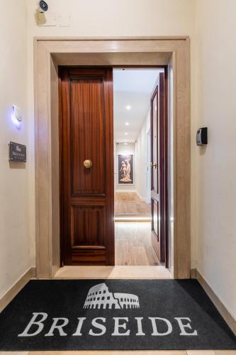 Entrance, Briseide Boutique Rooms Colosseum in Monti