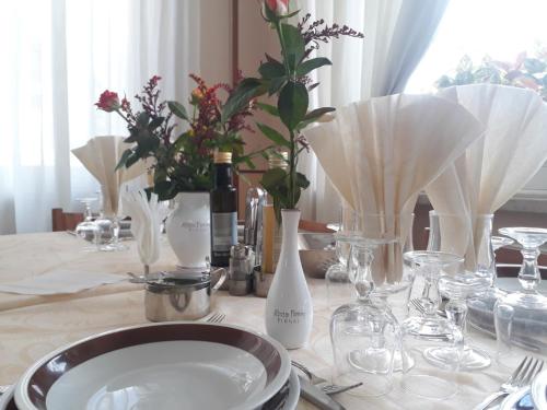 餐廳, Hotel Fleming in 菲烏吉