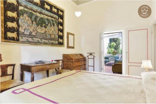 4bdrm elegant apartm in Private Estate, shared Swimmingpool, Maze Garden, Florence (photo 8)