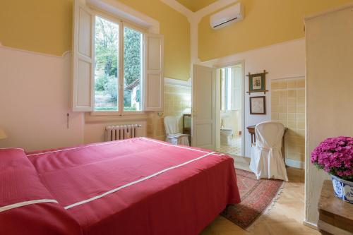 4bdrm elegant apartm in Private Estate, shared Swimmingpool, Maze Garden, Florence (photo 10)