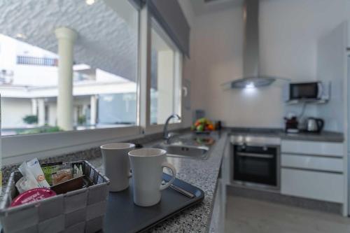 VIVE BENALMADENA APARTAMENTO LUXE PUEBLO MARINERO 1, 50 metros al mar
