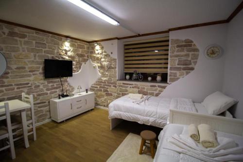 Solhouse, Gjirokastra (foto 9)