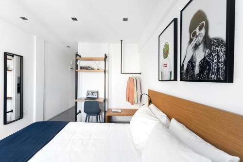 Superior Double Room image 10