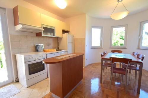 Apartment Mirela - image 6