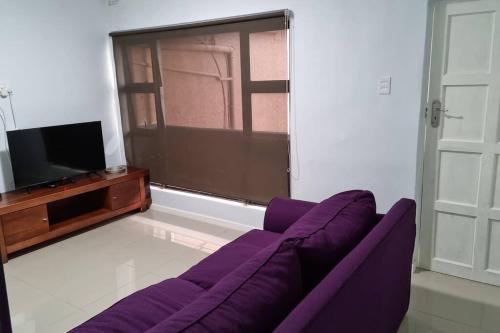 Modern, Cosy 2bedroom apartment with secure parking
