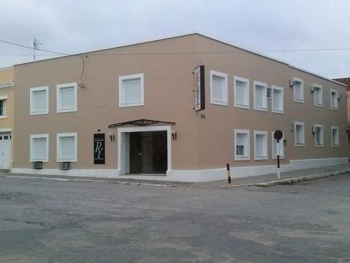 . Hotel Py