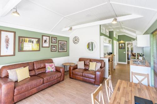 Squirrel Lodge 40 with Hot Tub Newton Stewart - main image