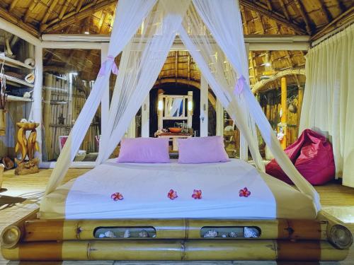 Coconut Garden Beach Resort in Waigete