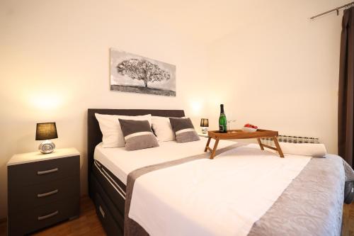 Apartments Lisica - image 12