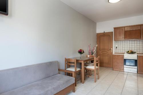 Nektar Beach Hotel - image 11