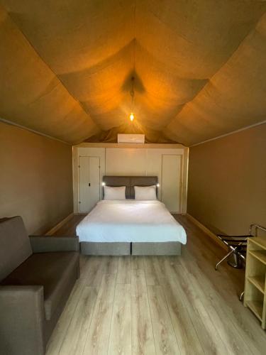 LONGOSPHERE GLAMPING