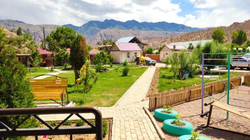 Manzara, Hotel Natalia in Kaji-Say