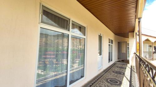 Giriş, Hotel Natalia in Kaji-Say