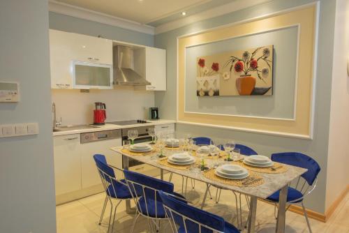 Three bedroom Duplex apartment with large terrace, Istanbul (photo 8)