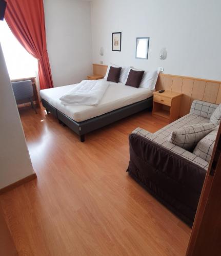 Albergo Dolomiti Room Type - Basic Triple Room