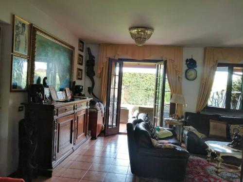 luxury 3-Bedrooms villa near the sea in Rome