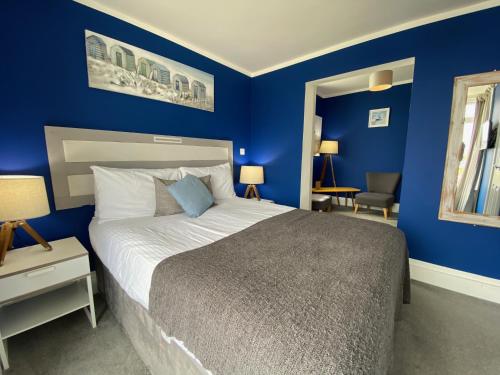 The Lyncroft - main image
