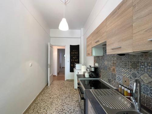 SOHO Charming and Artsy 55sq meters apt. in Athens