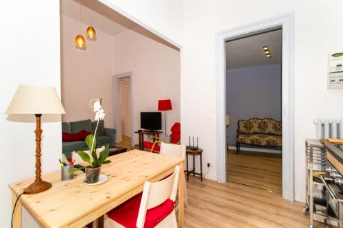 Piazza Castello Netflix Apartment