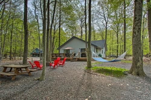 Pocono Paradise with Game Room Steps to Lake! - image 7