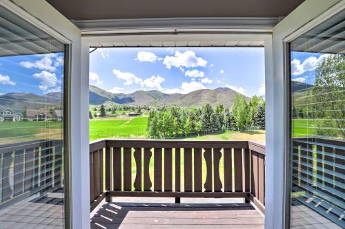 Peaceful Midway Studio with Mountain and Golf Views!