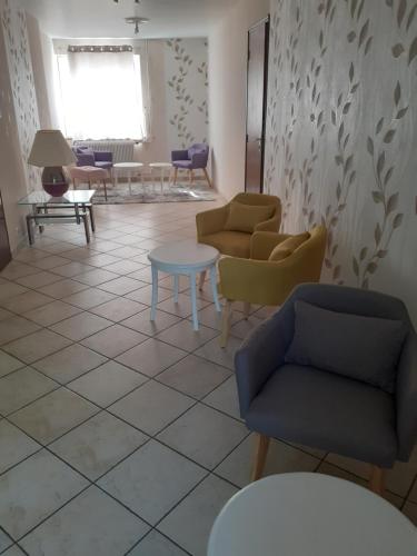 Logis Au Puits Enchante in Saint-Martin-en-Bresse