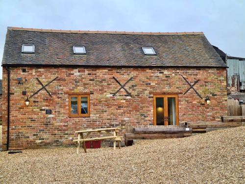 Hastings Retreat Rural barn conversions with Private Lake