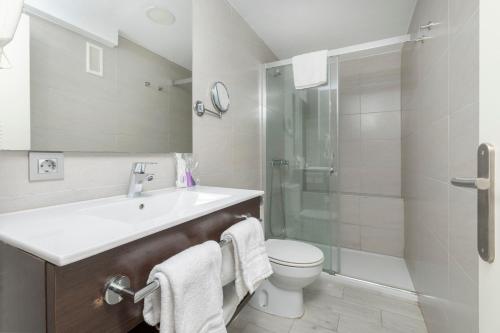 Sand Beach Apartments - image 11