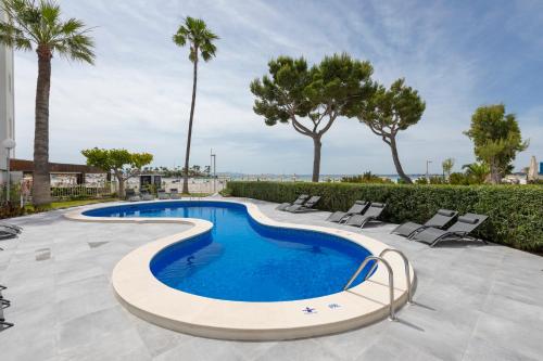 Sand Beach Apartments - main image
