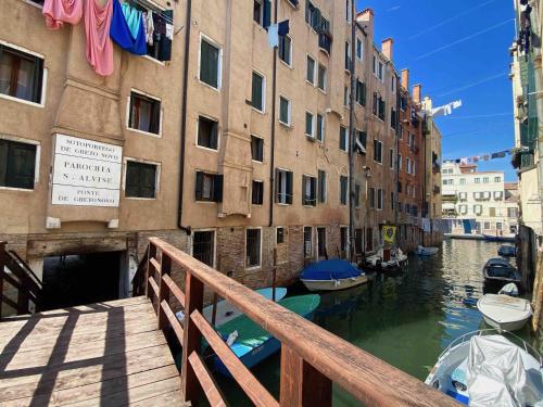 ART PAINTING apartment with canal view, Benátky (fotografie 5)