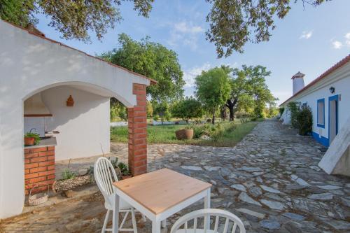 Suite - Herdade alentejana em Sines by iZiBookings