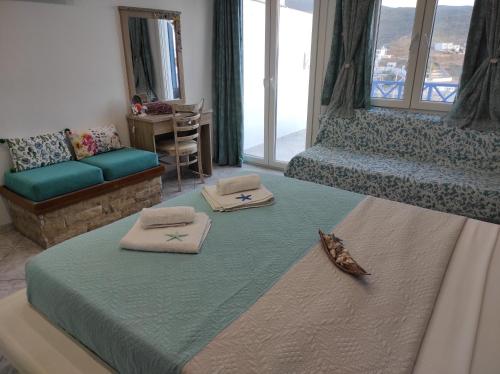 Fantastic View Kythnos suites & studios