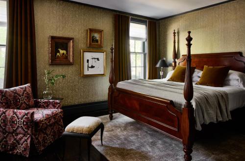 302321357 Kennebunkport Captains Collection