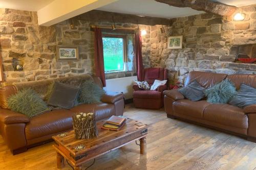 Stunning Secluded Peak District Luxurious Barn in Onecote