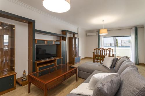 Miral 2 - Beach front apartment with pool, Quarteira (zdjęcie 10)