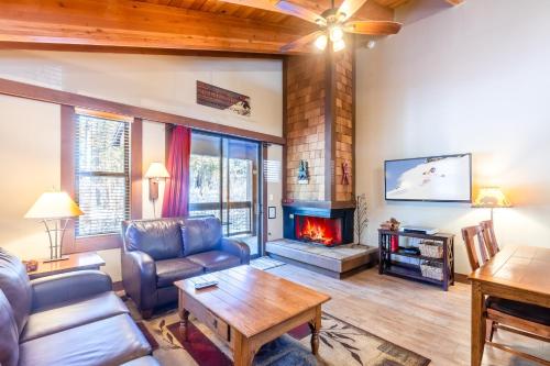 Cozy Aspen Grove 2 bed 2 bath condo - Apartment - Truckee