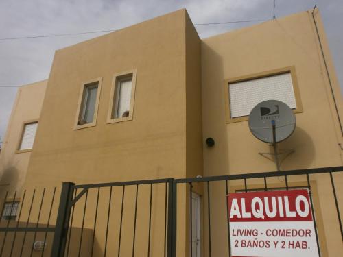2 bedrooms, 5 beds