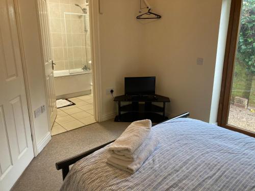 CV225AA Ground-Floor Flat Near Rugby School Self Check-in in Rugby