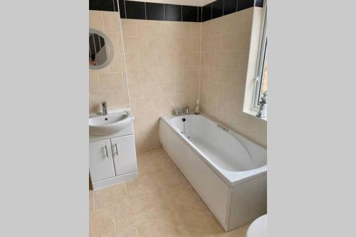 Durham House - Fantastic Location and Great Price in Scarborough